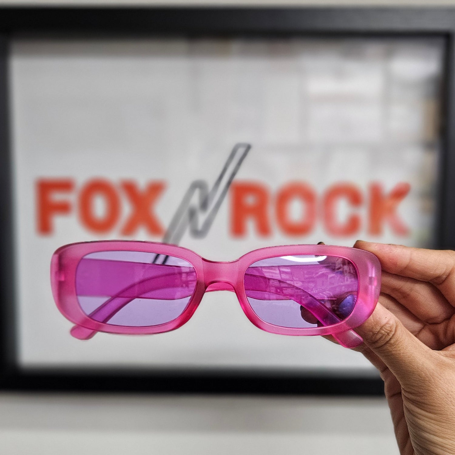 Lentes de sol estilo Vintage color rosa con morado